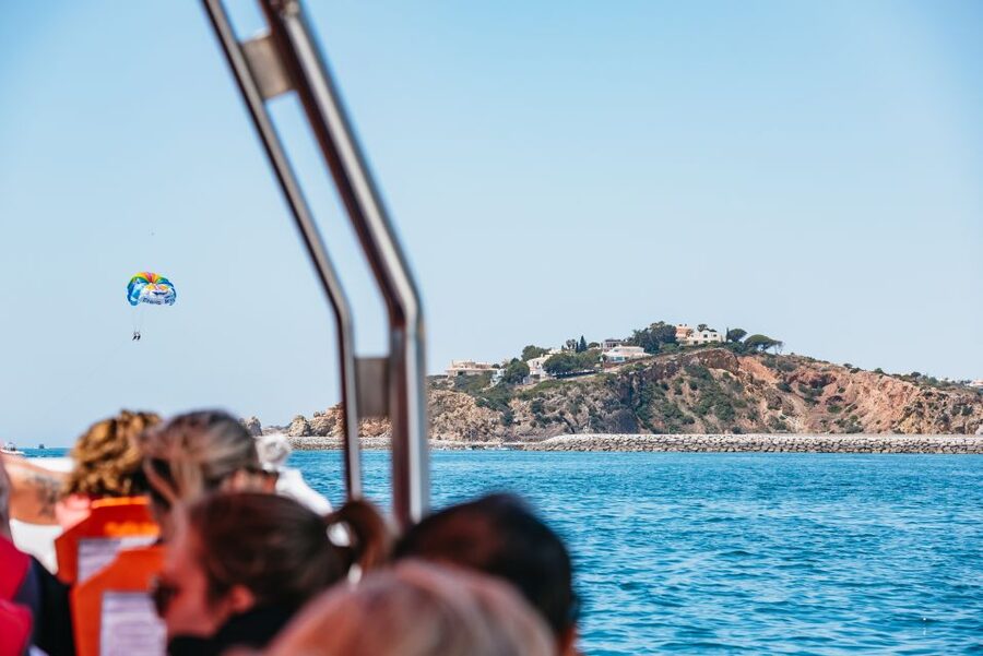 Vilamoura: Benagil Cave Boat Tour with Entry&Dolphin search - What to bring and how to prepare