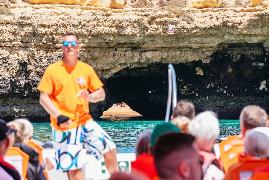 Vilamoura: Benagil Cave Boat Tour with Entry&Dolphin search - Entering Benagil Cave from the sea