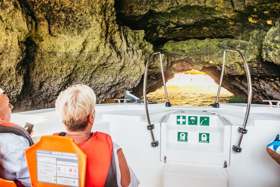 Vilamoura: Benagil Cave Boat Tour with Entry&Dolphin search - The Algarve coast between Vilamoura and Benagil