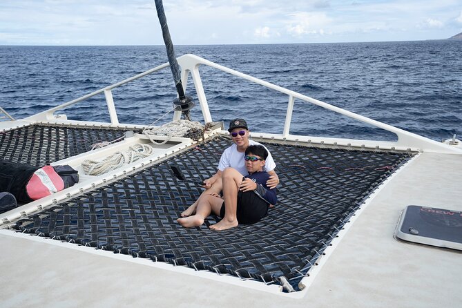 West Oahu Dolphin Watch and Snorkel Sail with Lunch - Crew service and the feel of the boat